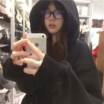 蹄声艳影